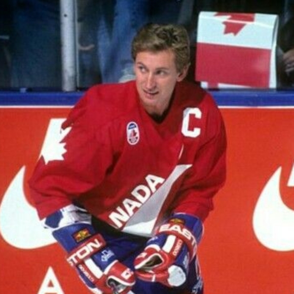 NEW Mens Wayne Gretzky Canadian Hockey Jersey Red - Picture 2 of 12